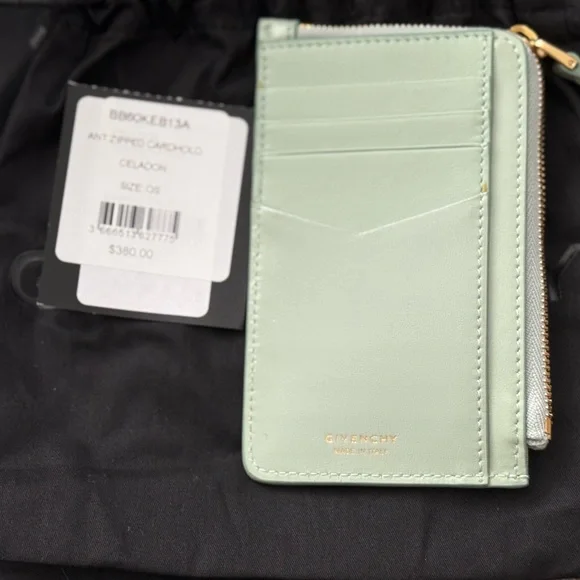 ✨ Givenchy 4G Soft Baguette – Celadon – BRAND NEW – Full Set + Cardholder ✨ - Picture 8 of 9